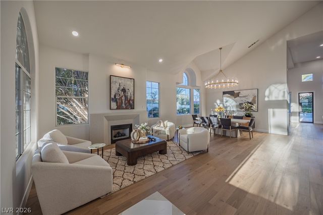 8800 Lusso Court, Las Vegas, NV 89134