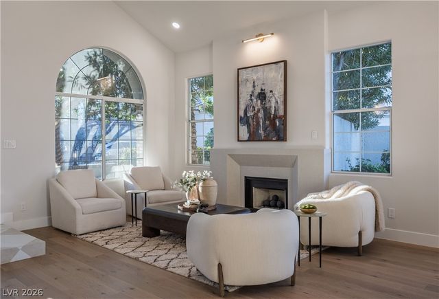 8800 Lusso Court, Las Vegas, NV 89134