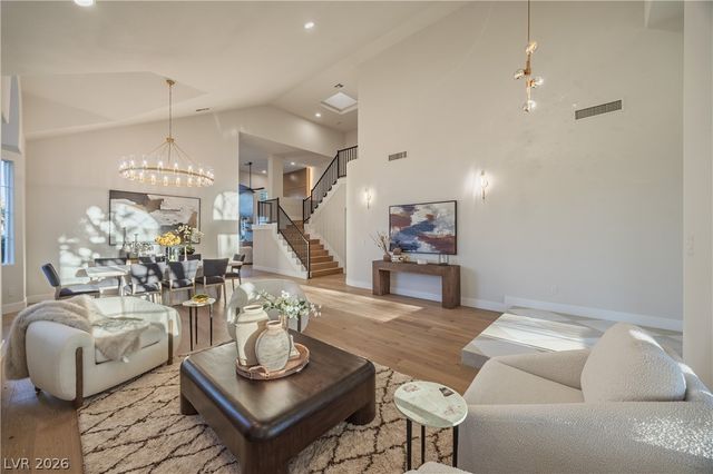 8800 Lusso Court, Las Vegas, NV 89134