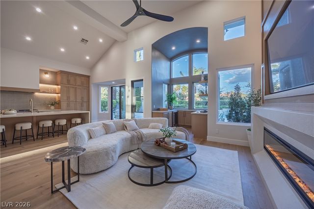 8800 Lusso Court, Las Vegas, NV 89134