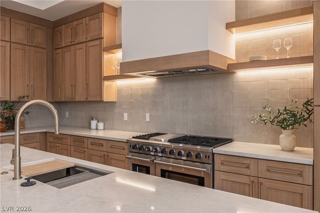 8800 Lusso Court, Las Vegas, NV 89134