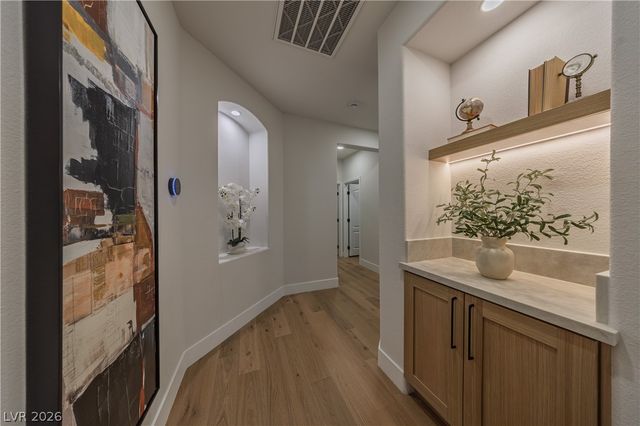 8800 Lusso Court, Las Vegas, NV 89134