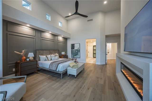 8800 Lusso Court, Las Vegas, NV 89134