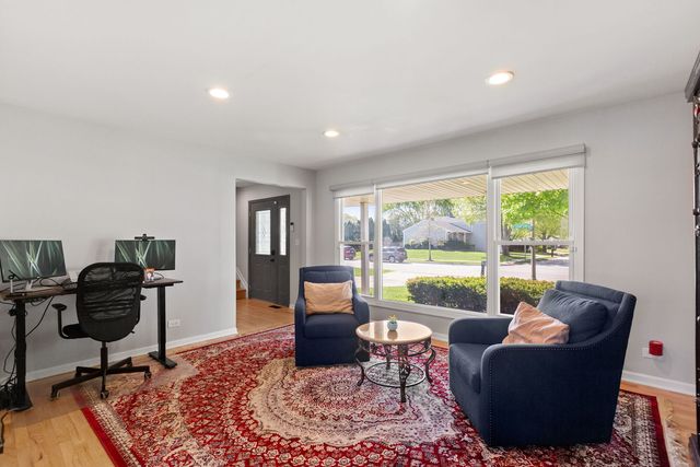1120 Thompson Boulevard, Buffalo Grove, IL 60089