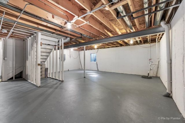 827 Riding Lane 827, St. Charles, IL 60174