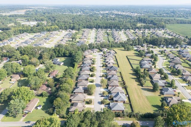 114 Somerset Park Drive, Huntsville, AL 35811