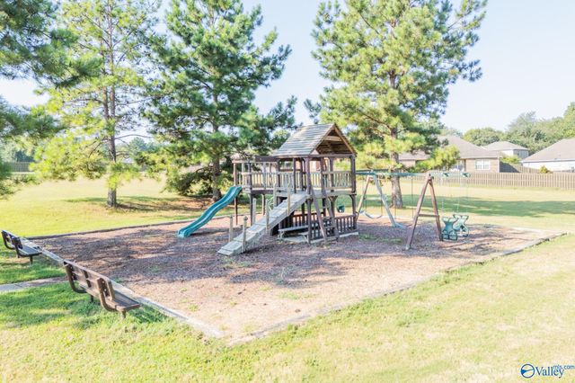 114 Somerset Park Drive, Huntsville, AL 35811