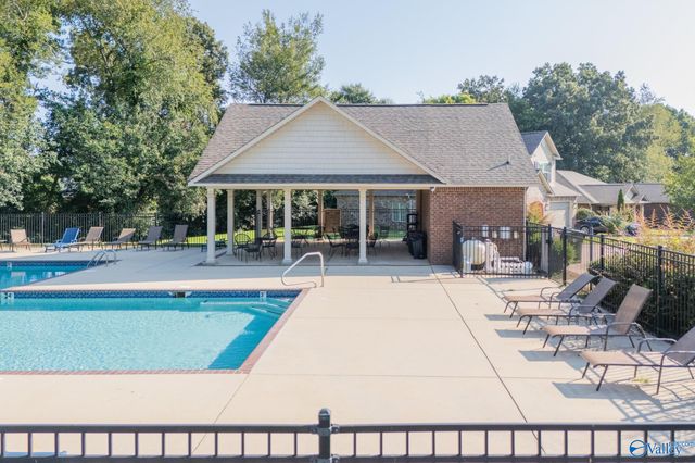 114 Somerset Park Drive, Huntsville, AL 35811