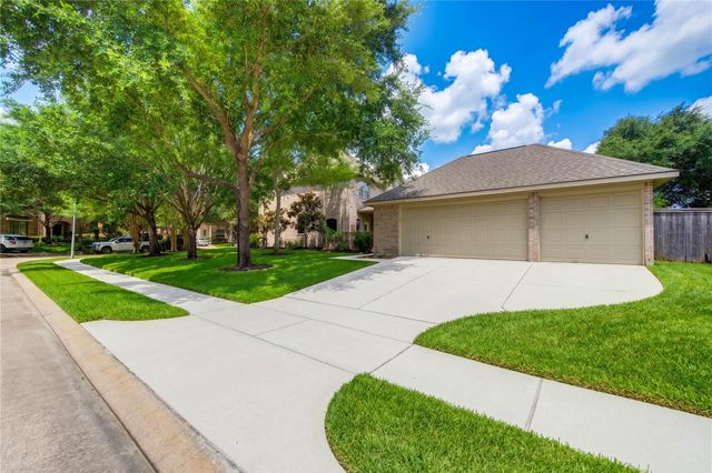 18614 Thomas Survey Drive, Cypress, TX 77433