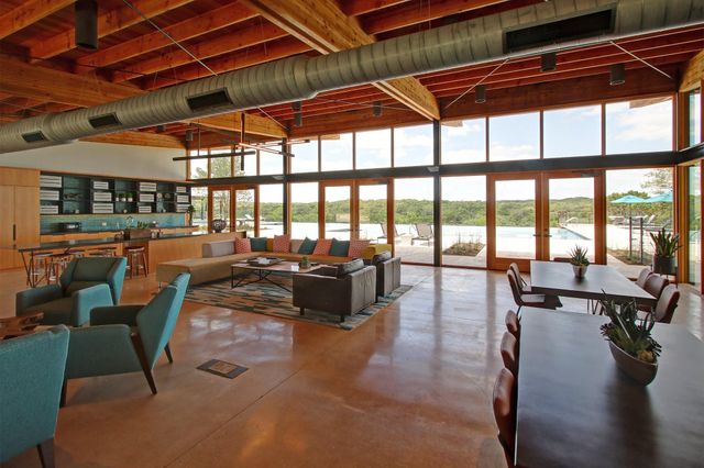 800 High Summit DR, Georgetown, TX 78628