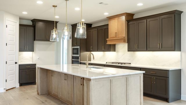 800 High Summit DR, Georgetown, TX 78628