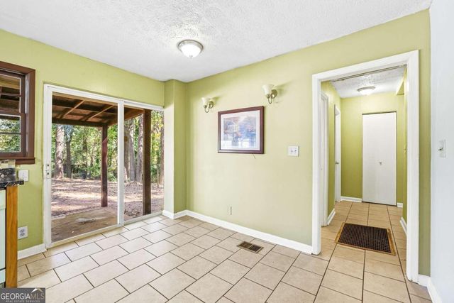 1334 Jennie Lane, Lilburn, GA 30047