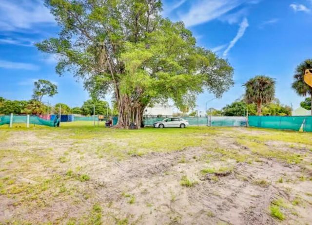2108 ORANGE Avenue, Fort Pierce, FL 34950