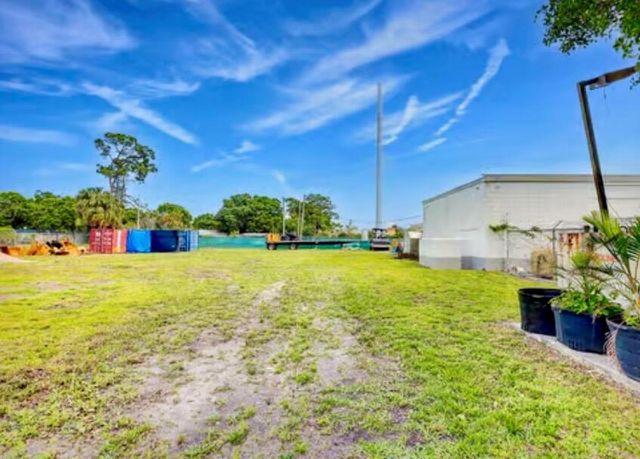 2108 ORANGE Avenue, Fort Pierce, FL 34950
