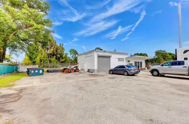 2108 ORANGE Avenue, Fort Pierce, FL 34950