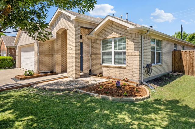 1824 Barton Springs Drive, Little Elm, TX 75068