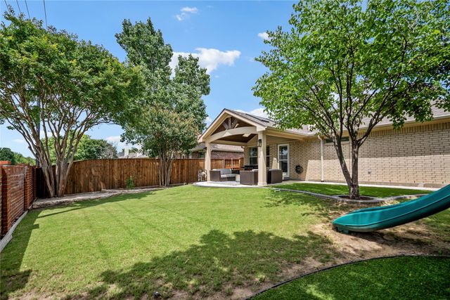 1824 Barton Springs Drive, Little Elm, TX 75068