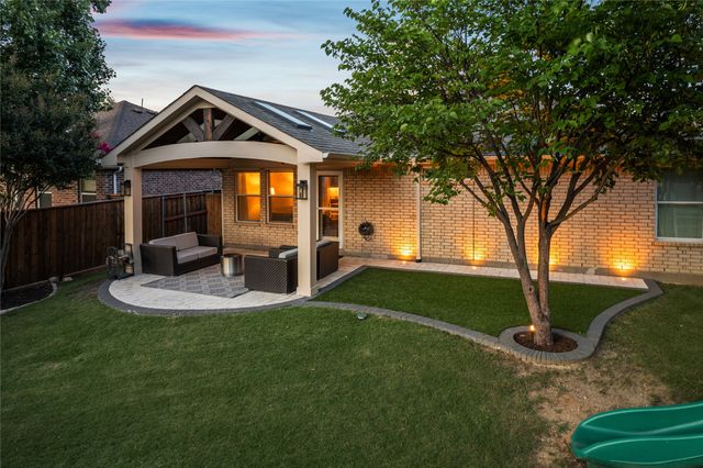 1824 Barton Springs Drive, Little Elm, TX 75068