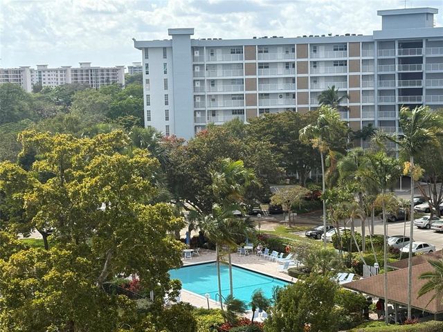 2940 N Course Drive 604, Pompano Beach, FL 33069