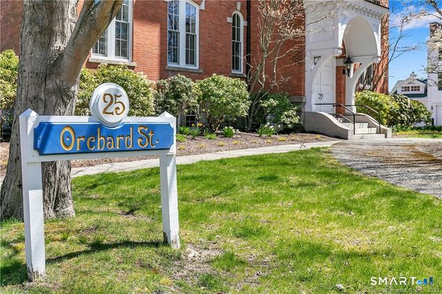 25 Orchard Street 21, Stonington, CT 06378