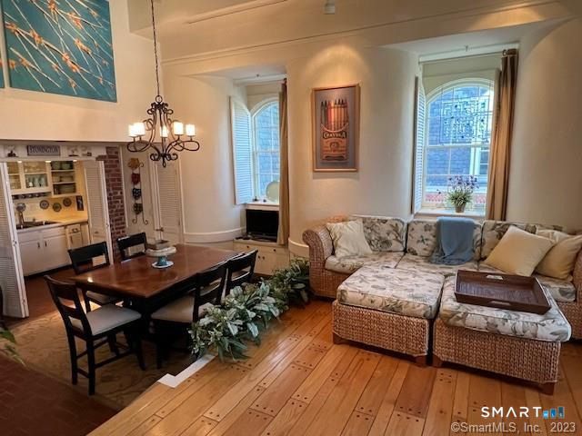 25 Orchard Street 21, Stonington, CT 06378