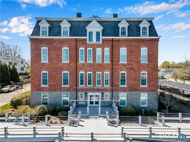 25 Orchard Street 21, Stonington, CT 06378