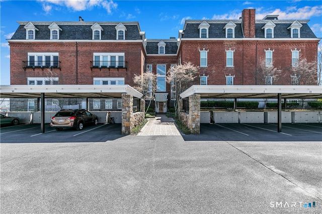 25 Orchard Street 21, Stonington, CT 06378