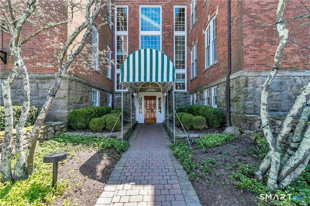 25 Orchard Street 21, Stonington, CT 06378