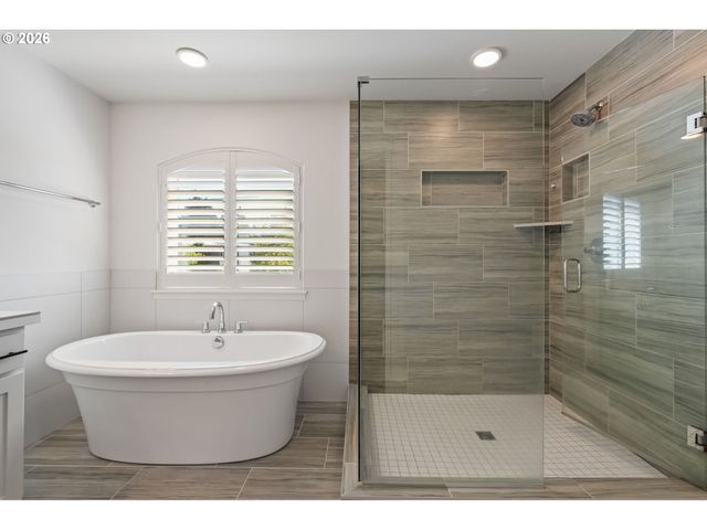 15111 Ne 93RD St, Vancouver, WA 98682