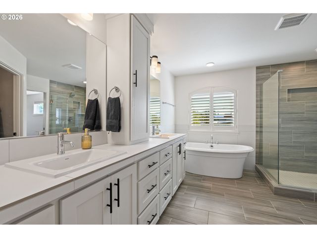 15111 Ne 93RD St, Vancouver, WA 98682