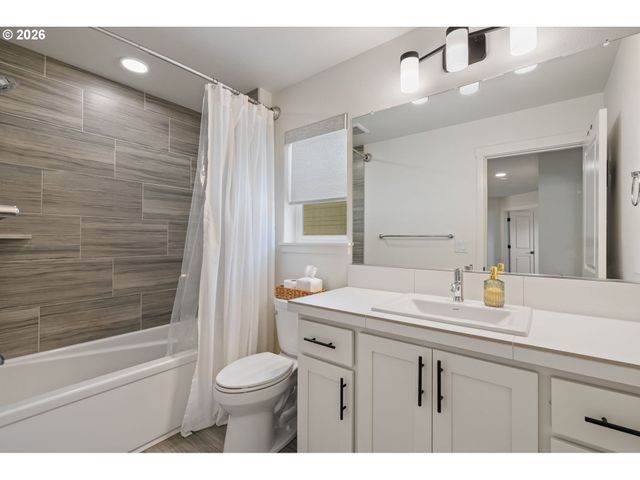 15111 Ne 93RD St, Vancouver, WA 98682
