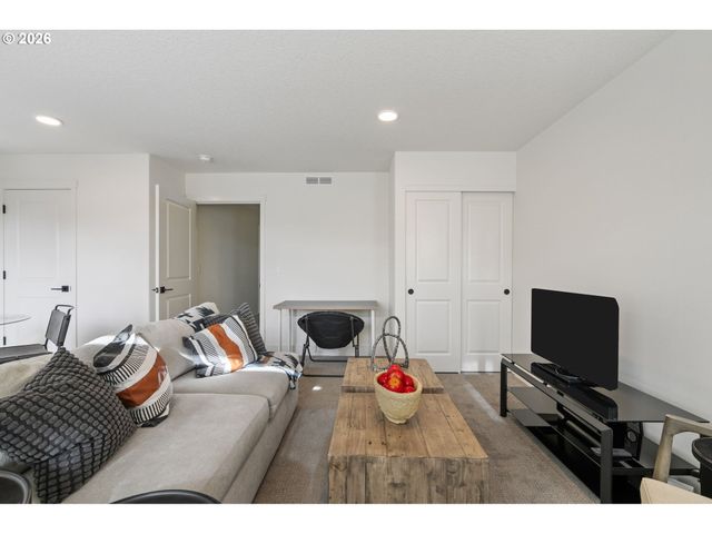 15111 Ne 93RD St, Vancouver, WA 98682