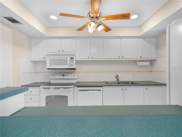 1130 N LAKE PARKER AVENUE A308, Lakeland, FL 33805