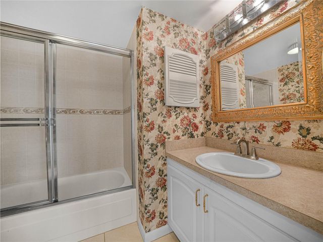 1130 N LAKE PARKER AVENUE A308, Lakeland, FL 33805