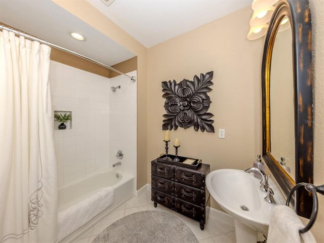 114 BELLA VISTA TERRACE 6B, North Venice, FL 34275