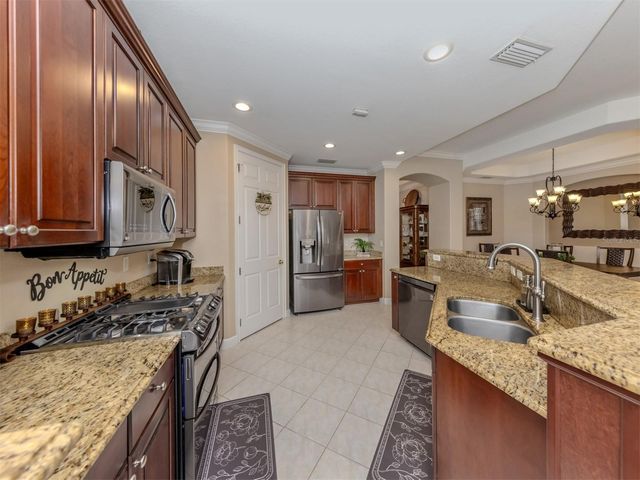 114 BELLA VISTA TERRACE 6B, North Venice, FL 34275