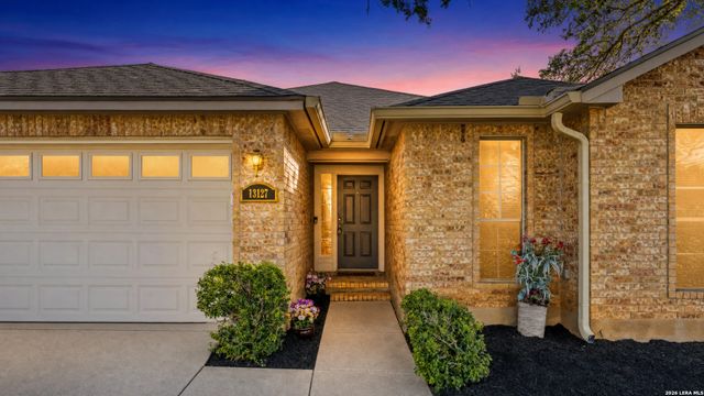 13127 Forum Rd, Universal City, TX 78148