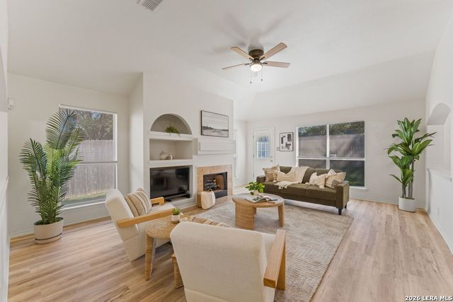 13127 Forum Rd, Universal City, TX 78148