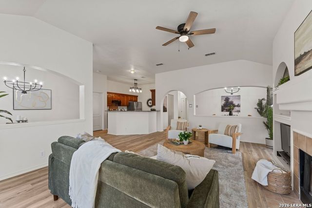 13127 Forum Rd, Universal City, TX 78148