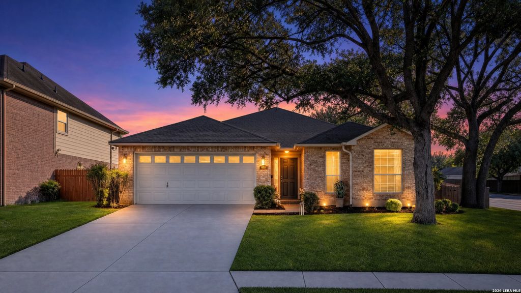 13127 Forum Rd, Universal City, TX 78148
