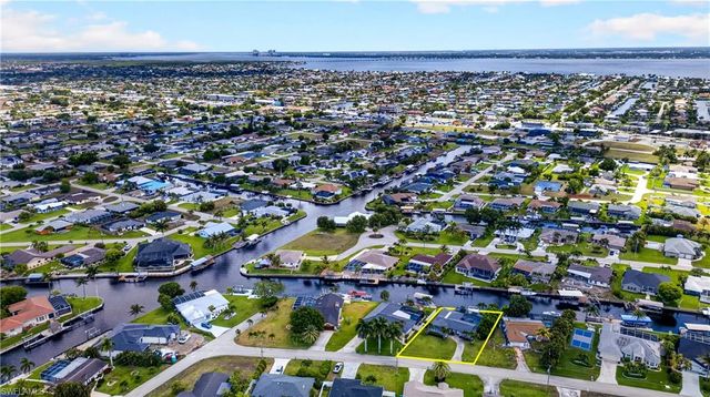 3813 12th PL, Cape Coral, FL 33904