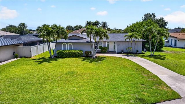 3813 12th PL, Cape Coral, FL 33904