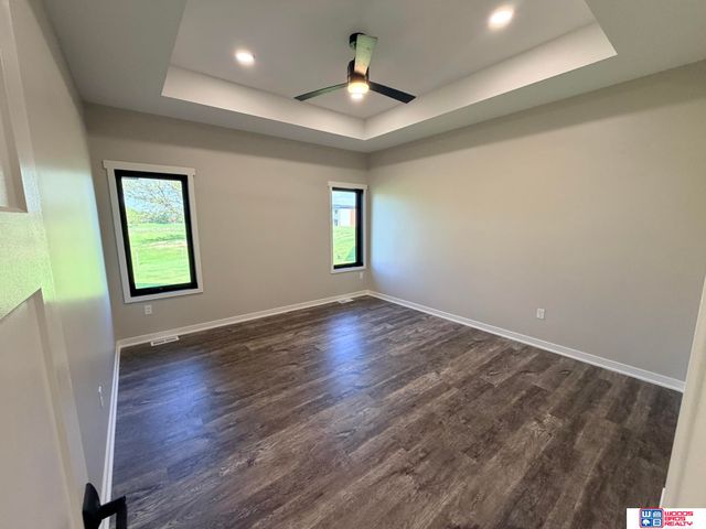 6674 Shadow Ridge Place, Columbus, NE 68601