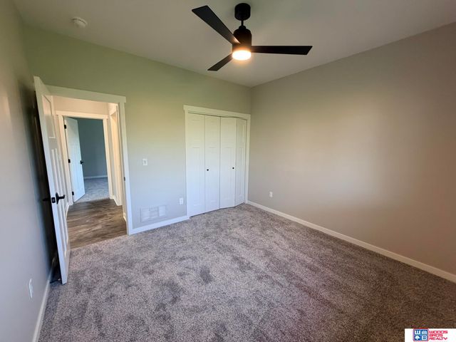 6674 Shadow Ridge Place, Columbus, NE 68601