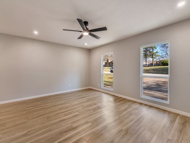 205 Laurel Street, Mansfield, TX 76063