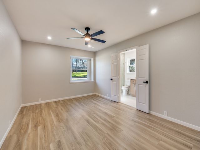 205 Laurel Street, Mansfield, TX 76063