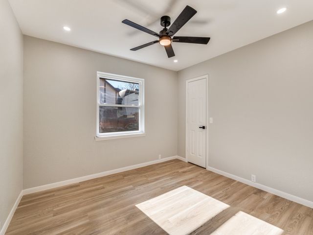 205 Laurel Street, Mansfield, TX 76063