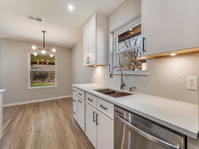 205 Laurel Street, Mansfield, TX 76063