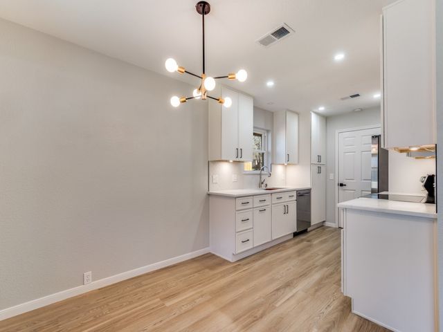 205 Laurel Street, Mansfield, TX 76063