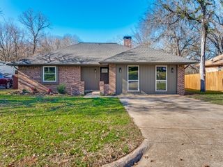 205 Laurel Street, Mansfield, TX 76063